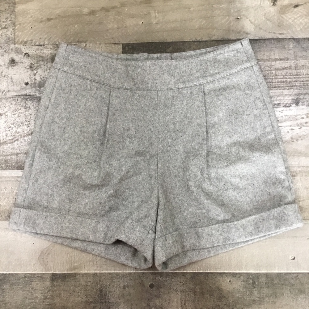 NWOT Alice + Olivia Wool Blend Pleated Shorts